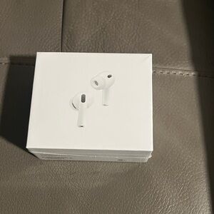 AirPod pros 3 - active noise cancellation (SEALED)